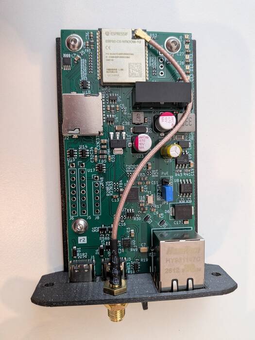pcb_on_carrier_with_sma.jpg